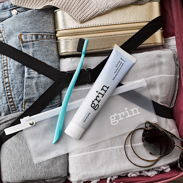 Grin on-the-go Travel Set with Whitening Toothpaste